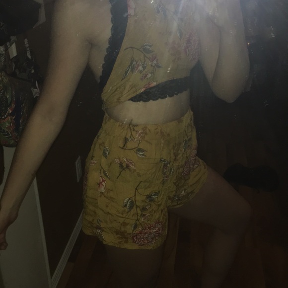 Super cute set - Picture 3 of 3